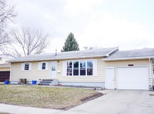 1885 Iowa Ave SE, Huron, SD 57350