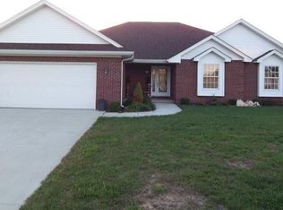 946 Kimberly Dr, Brownstown, IN