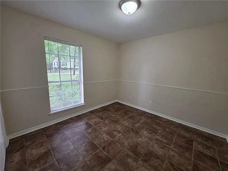 521 Evergreen Rd — Photo 12