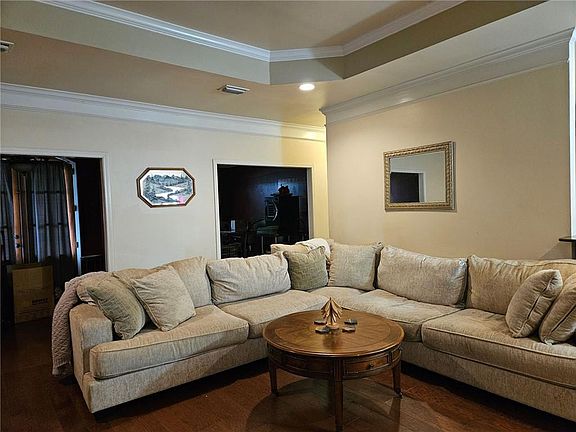 4th image of 8166 S Wind Dr W