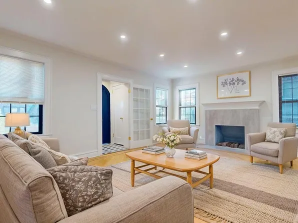 88-37 62nd Drive image 4 of 64