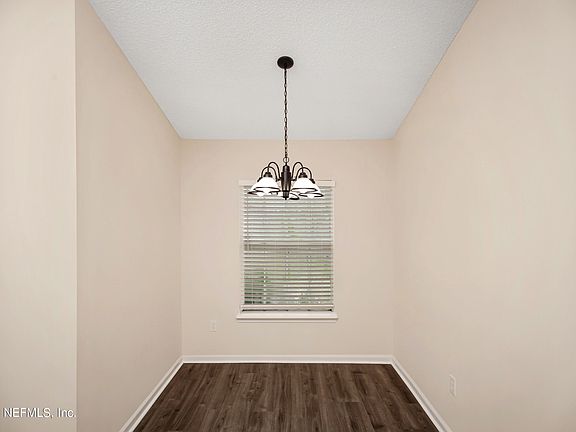 5th image of 6498 Blue Leaf Ln