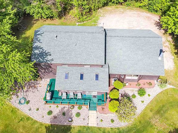 3382 SQ FT PER ASSESSOR