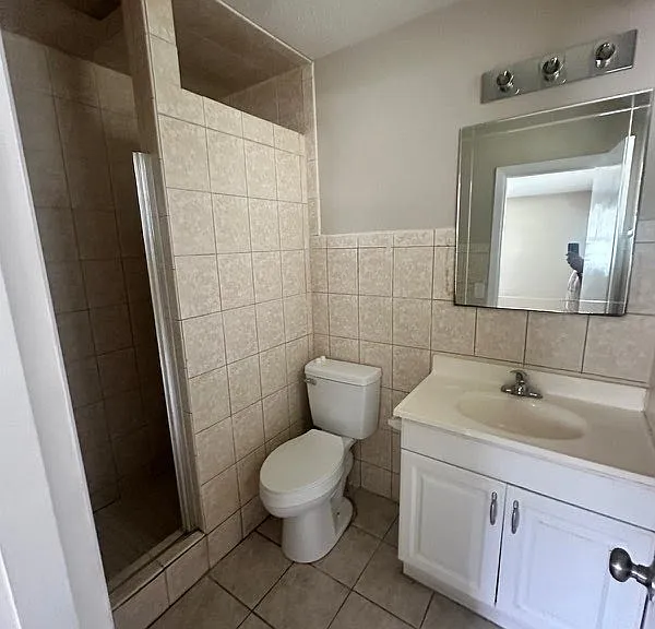 2495 N Sparkman Ave #B — Photo 9