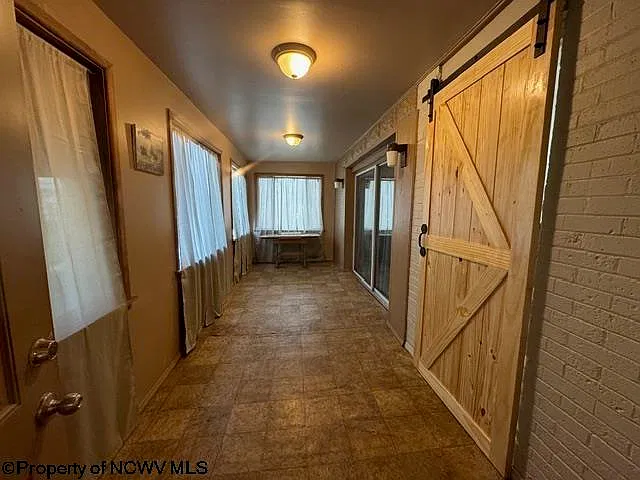 3 bed, 2.0 bath, $1,100 — Photo 2