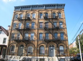 147 Chestnut Ave APT 4L, Jersey City, NJ 07306