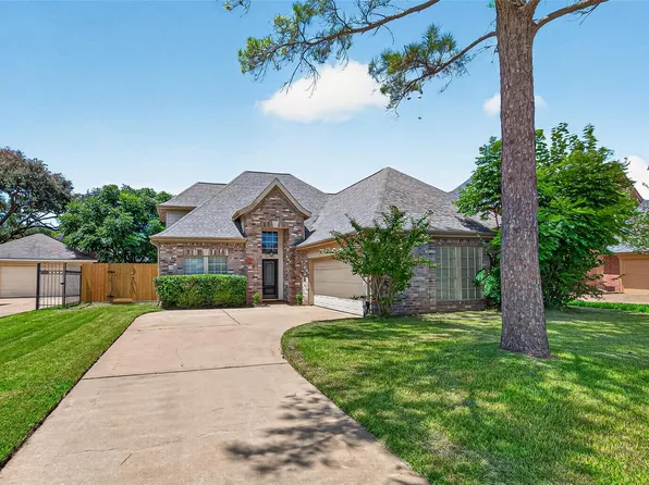 2922 Cotton Stock Dr, Sugar Land, TX 77479