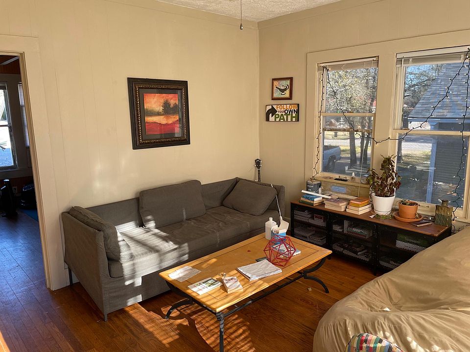 1st image of 304 N Haswell Dr #B