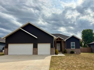 664 N Dean Ln, Republic, MO 65738