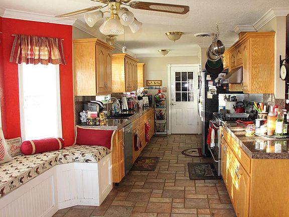 2nd image of 3801 E Everglade Ave