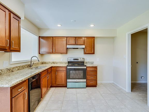 2nd image of 2733 W Villa Maria Dr