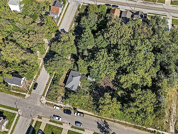 3rd image of 4005 Highland Ave