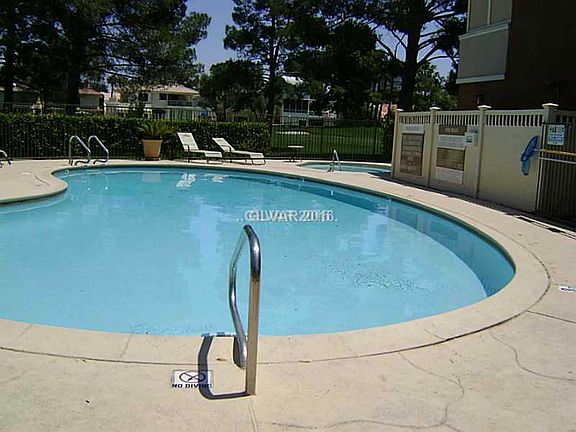 4th image of 698 Oakmont Ave Unit 1316