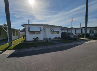 102 Sherwood Ln, Largo, FL 33770