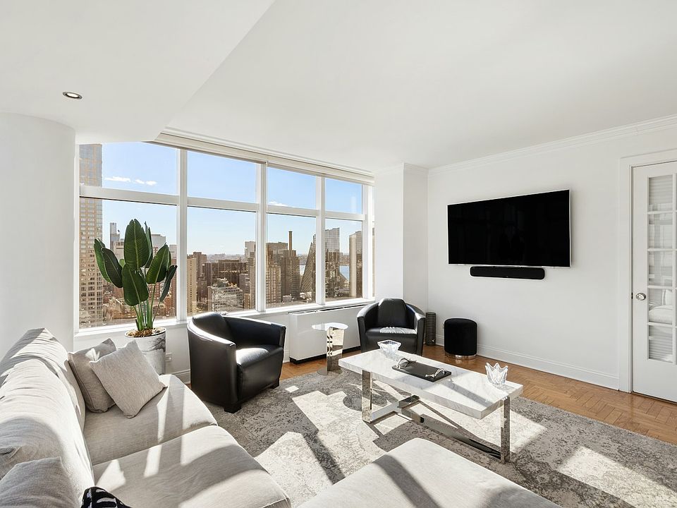 1st image of 160 W 66th St APT 35G