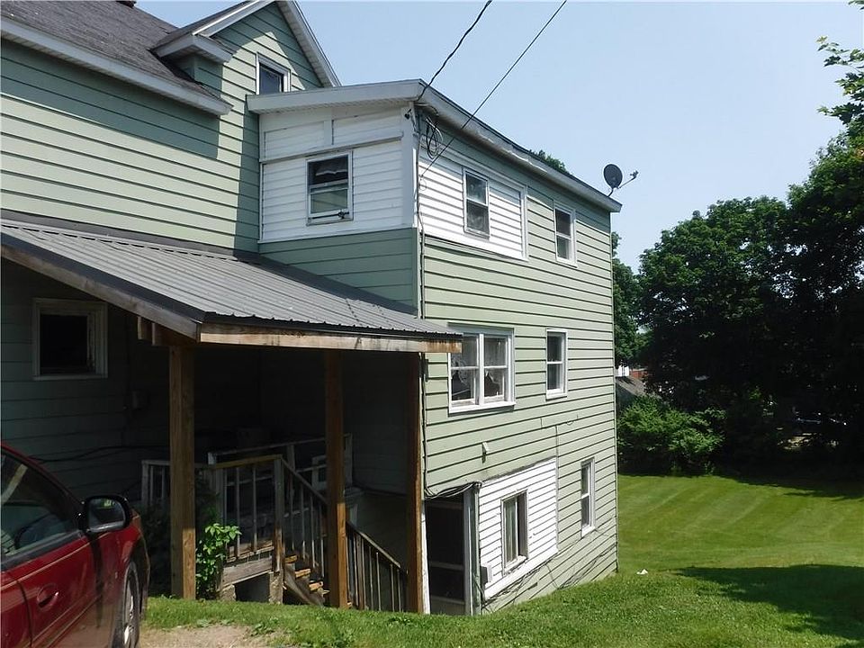 2nd image of 416 Falconer St