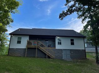 15 Kellie Ct, Scottsville, KY 42164