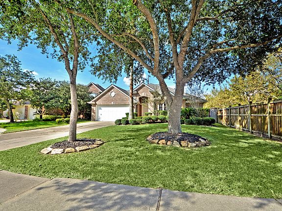 4th image of 22502 Coral Chase Ct