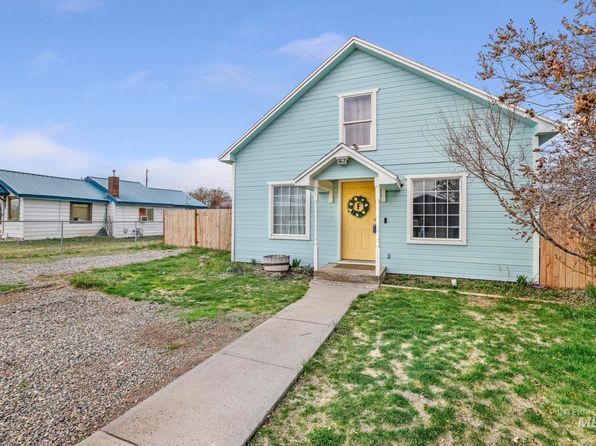 640 3rd St E, Hansen, ID 83334