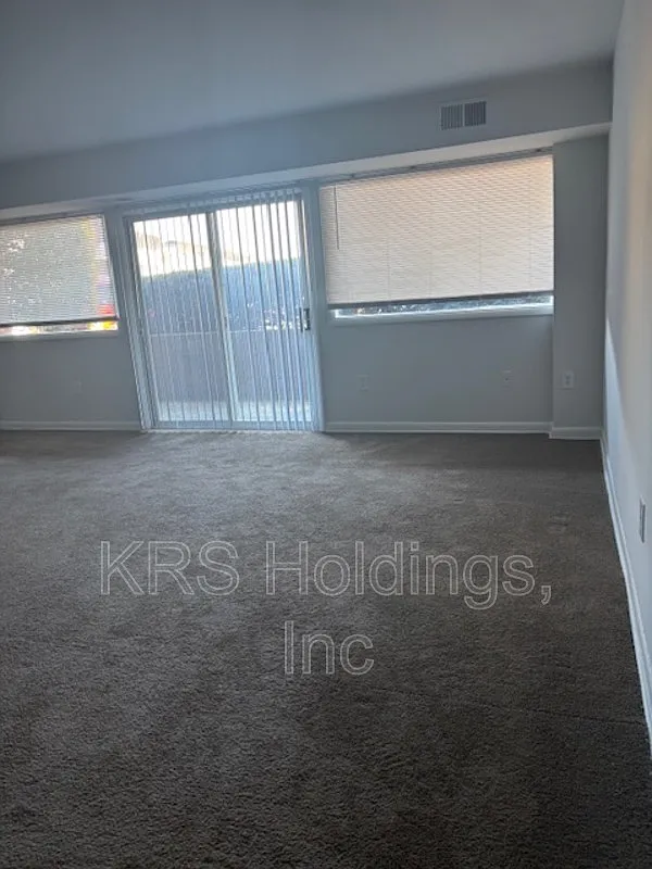 Building Photo - 5604 Crenshaw Rd #1534