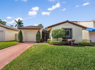 6353 Lantana Pines Dr, Lake Worth, FL 33462