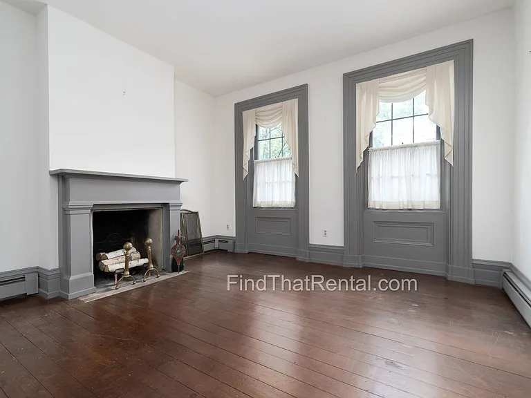136 W Pomfret St — Photo 16
