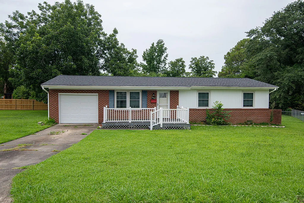 203 Noble Court - 1 — Photo 1