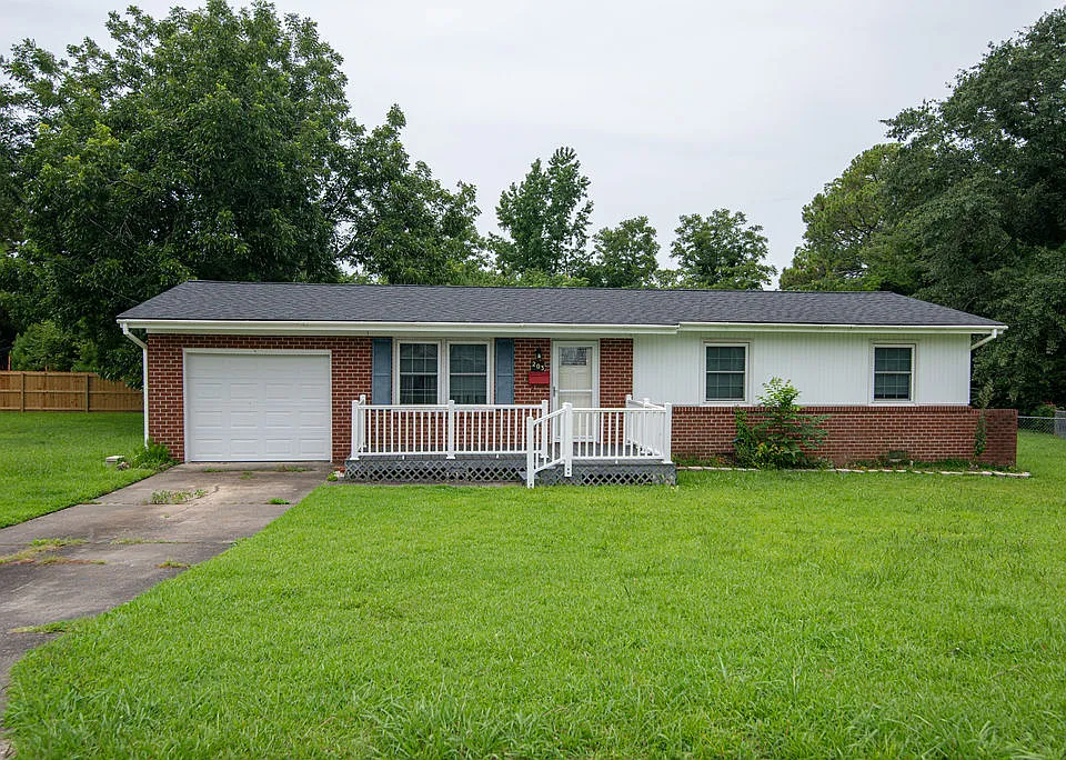 203 Noble Ct #1