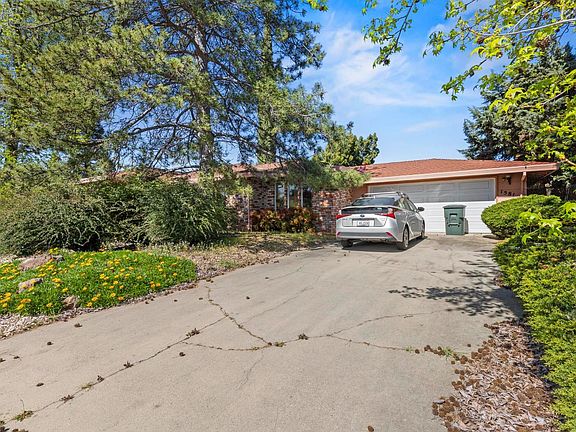 5th image of 1581 Valley View Dr