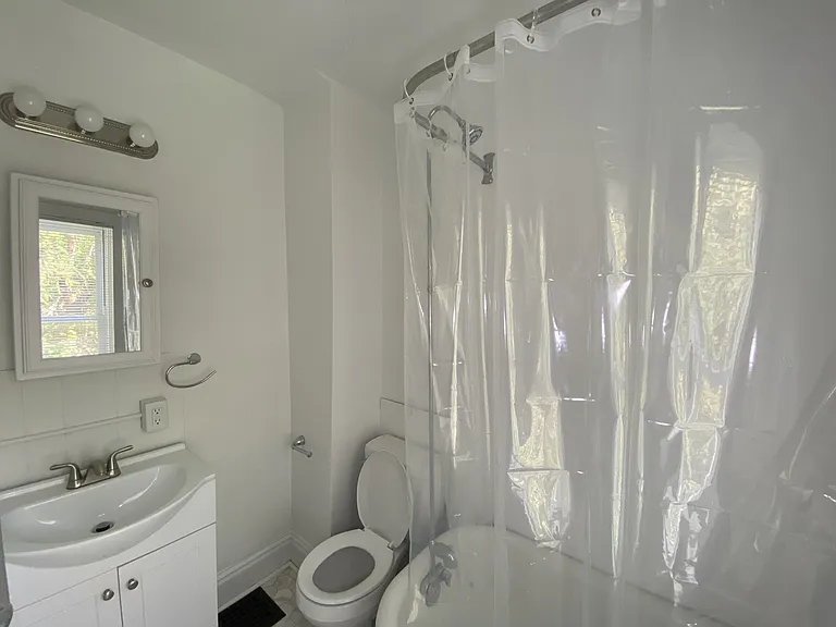124 Cedar St — Photo 9