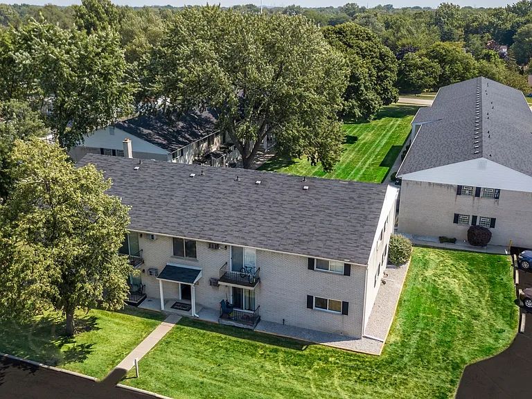 5690 Pardee — Photo 9