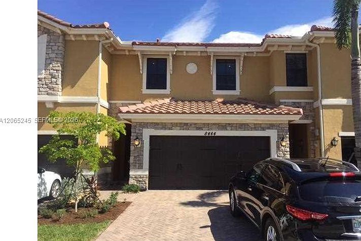 1st image of 8444 Lakeview Trl