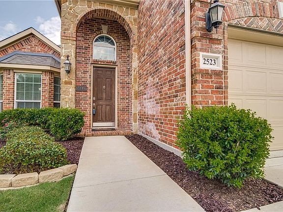 2nd image of 2523 Appaloosa Ln
