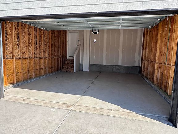 2nd image of 5260 N Plumthicket Cir