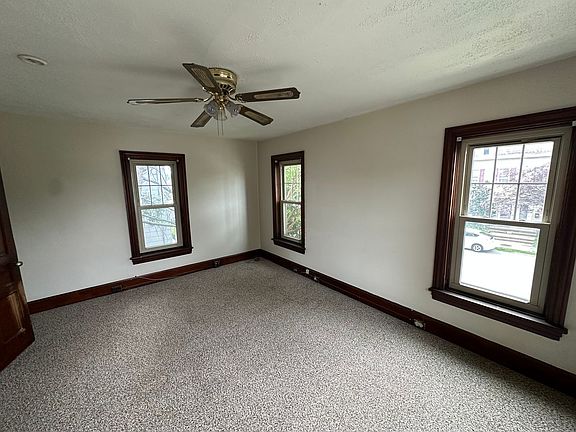 5th image of 549 Bridge St APT 2