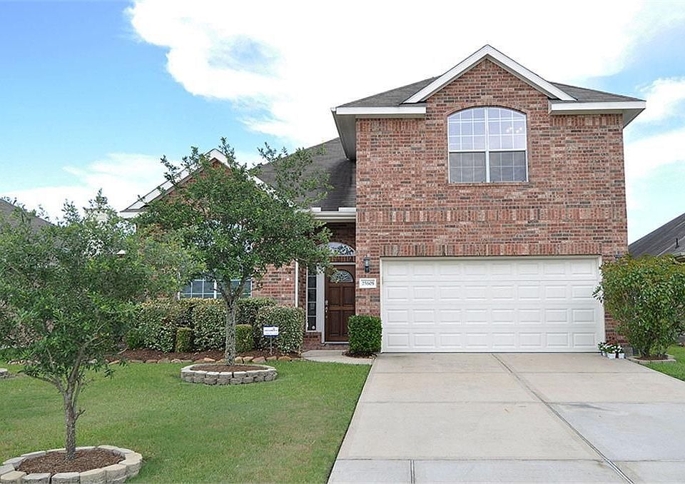1st image of 25605 Southwood Oaks Ct