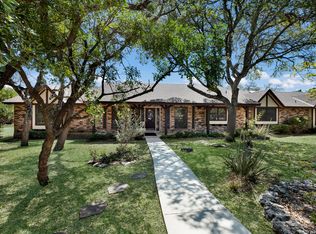 19824 Chimney Creek Rd, Helotes, TX 78023