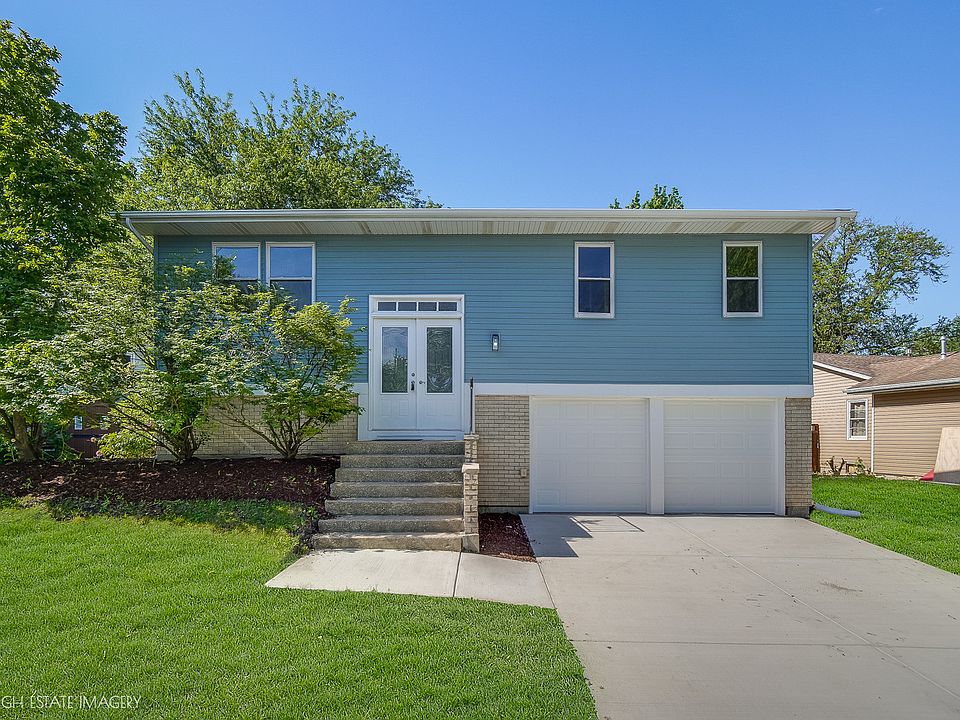 1st image of 8131 W Evergreen Dr
