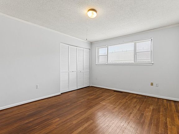 4th image of 2530 E North St APT 3D