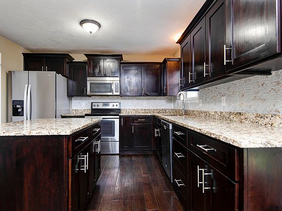 2nd image of 3064 W Westchester Place