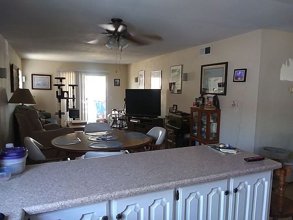 4th image of 113 Biddleford Ct