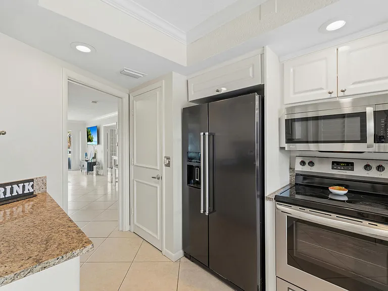 68 Yacht Club Dr #20 — Photo 14