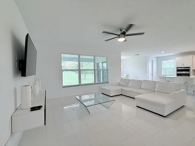 10710 SW Hensley St — Photo 6
