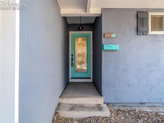 3rd image of 816 S Circle Dr