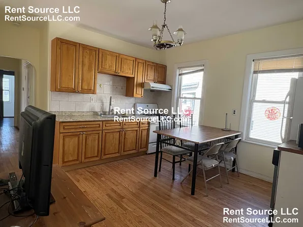 44 Maple St #2, Belmont, MA 02478