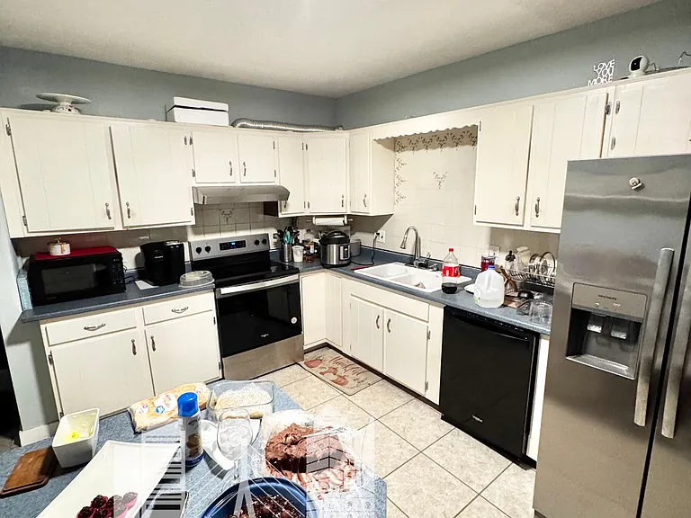 63 Walnut St #1 — Photo 1