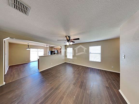 4th image of 9727 Woodland Pnes