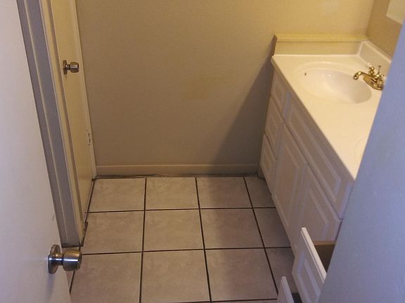 3rd image of 5122 N 22nd Ave APT 8