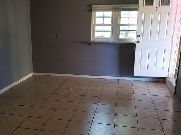 3rd image of 436 31st St APT D