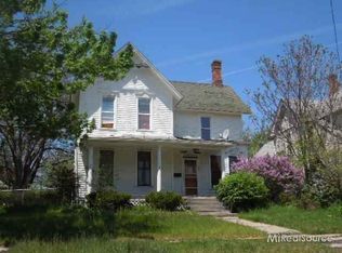60 Florence St, Pontiac, MI 48342